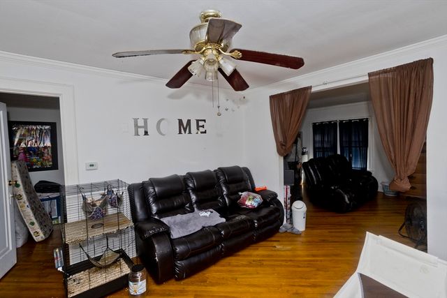 320 Oakland St, Springfield, MA 01108