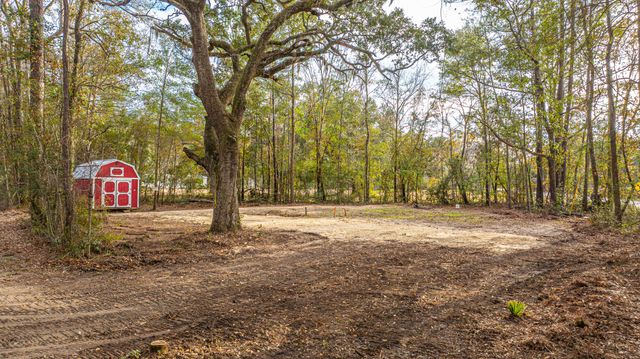 5379 Old Military Road, Adams Run, SC 29426