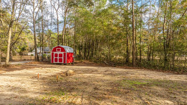 5379 Old Military Road, Adams Run, SC 29426