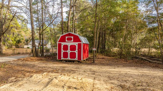 5379 Old Military Road, Adams Run, SC 29426