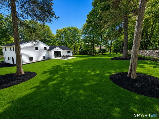 355 Surrey Lane, Fairfield, CT 06824