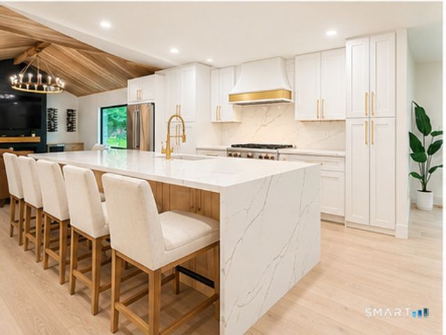 355 Surrey Lane, Fairfield, CT 06824