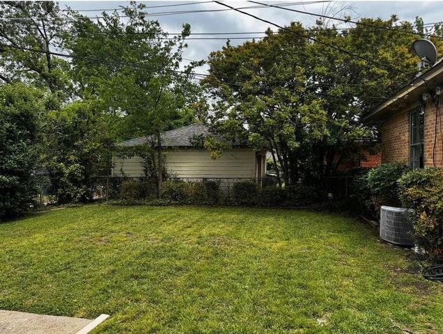 6225 Saint Moritz Avenue, Dallas, TX 75214