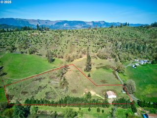 0 SAN SOUCI Dr, Roseburg, OR 97471