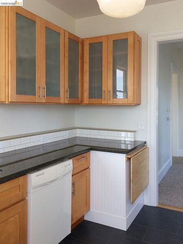 1374 E 32nd, Oakland, CA 94602