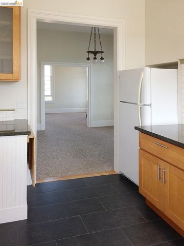 1374 E 32nd, Oakland, CA 94602