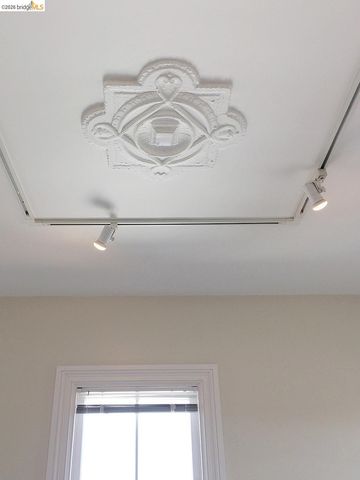 1374 E 32nd, Oakland, CA 94602