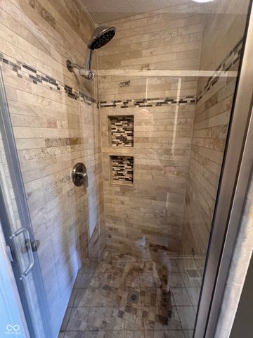 6827 Shore Island Drive, Indianapolis, IN 46220