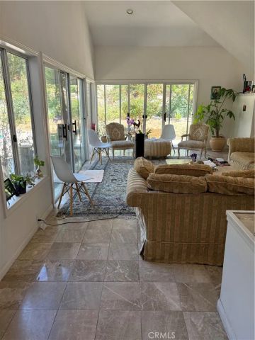 4526 Tenango, Woodland Hills, CA 91364