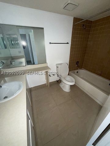40 NW 76th Ave 103-1, Plantation, FL 33324