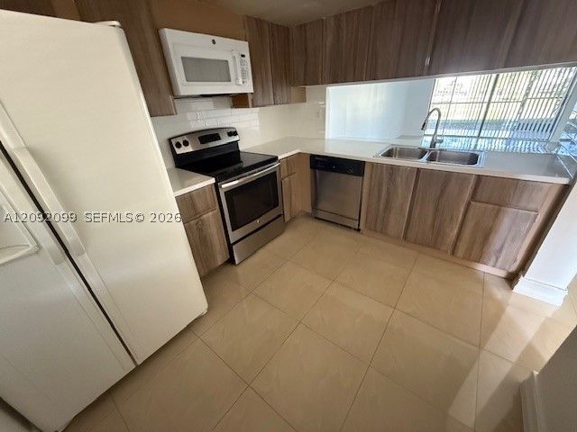 40 NW 76th Ave 103-1, Plantation, FL 33324