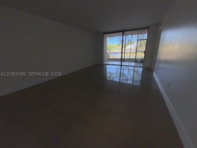 40 NW 76th Ave 103-1, Plantation, FL 33324