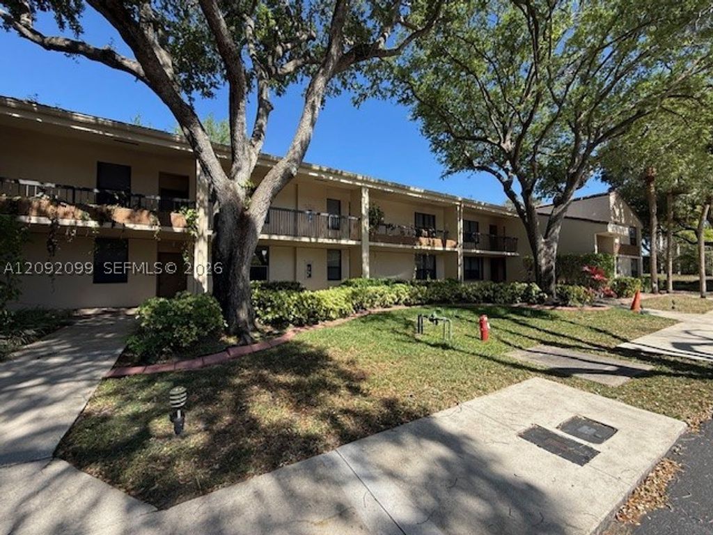 40 NW 76th Ave 103-1, Plantation, FL 33324