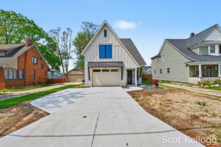 581 S Shore Drive, Holland, MI 49423