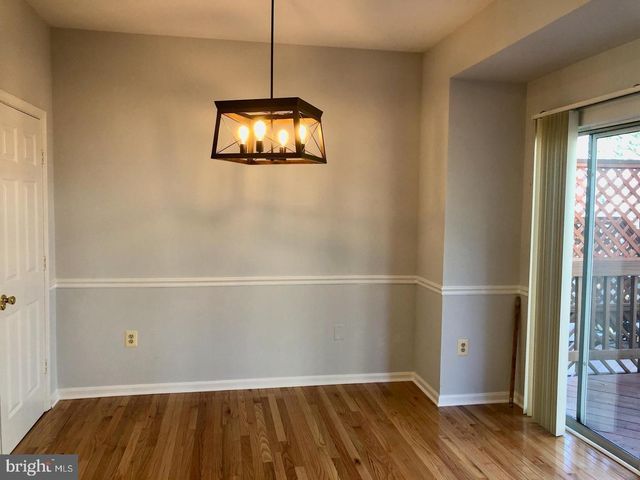 2506 CLOVER FIELD CIR, Herndon, VA 20171