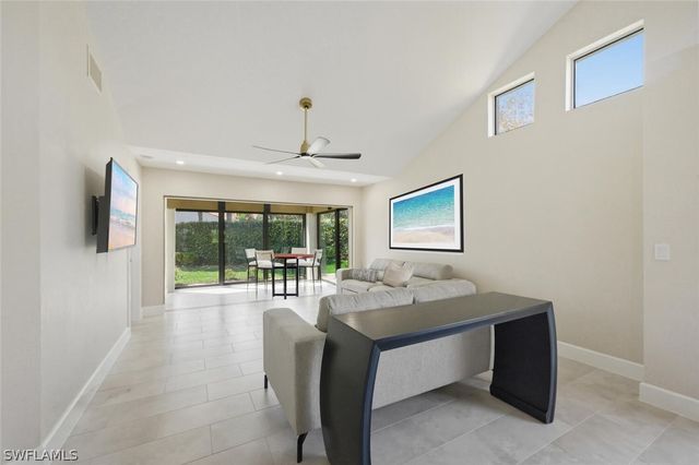 909 Reef Point CIR, Naples, FL 34108