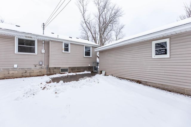 2113 Fairway Drive NE, Columbia Heights, MN 55421