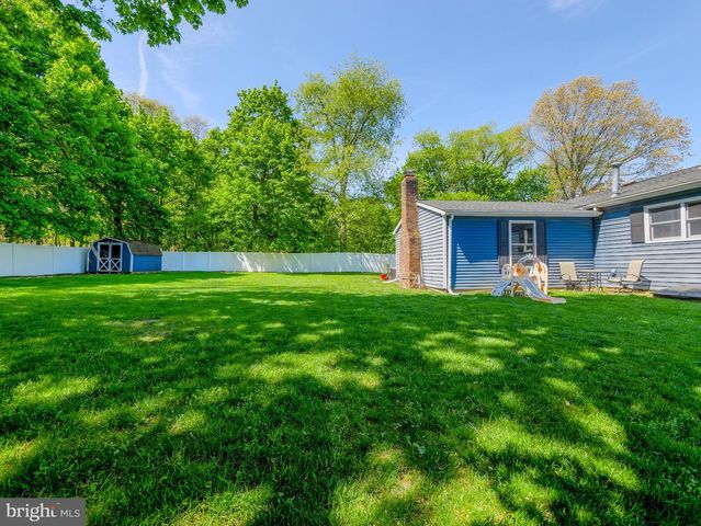 8 W FACTORY RD, Berlin, NJ 08009