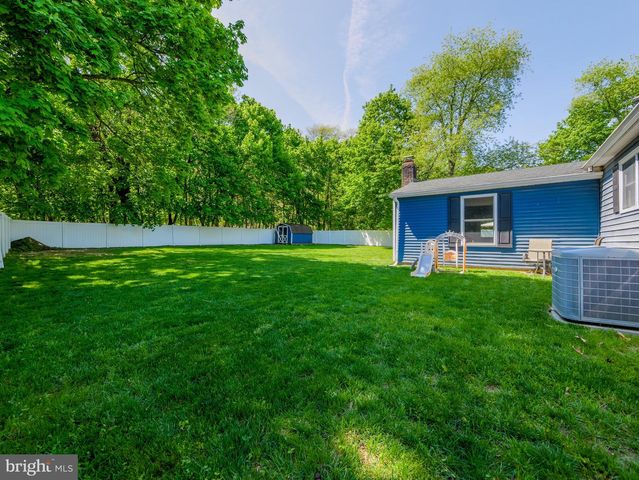 8 W FACTORY RD, Berlin, NJ 08009