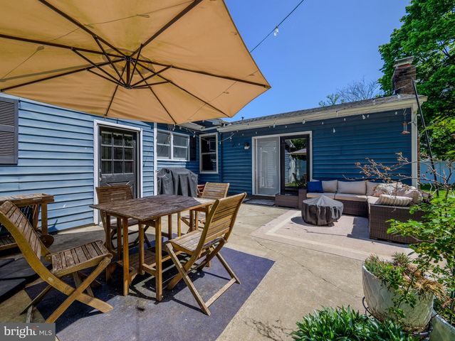 8 W FACTORY RD, Berlin, NJ 08009