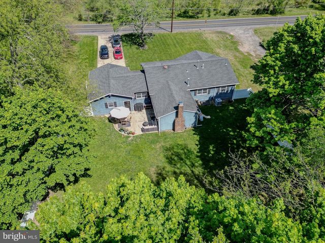 8 W FACTORY RD, Berlin, NJ 08009