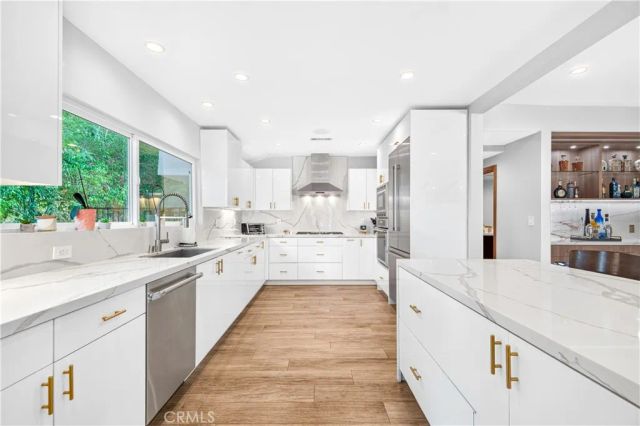 19541 Greenbriar Drive, Tarzana, CA 91356