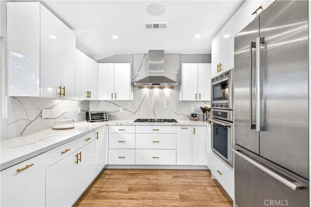 19541 Greenbriar Drive, Tarzana, CA 91356