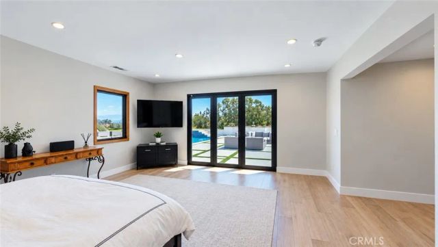 19541 Greenbriar Drive, Tarzana, CA 91356