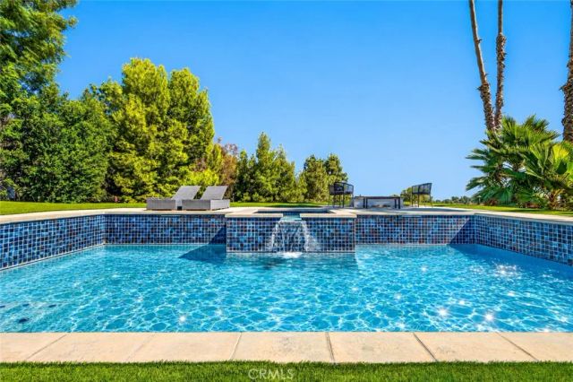 19541 Greenbriar Drive, Tarzana, CA 91356