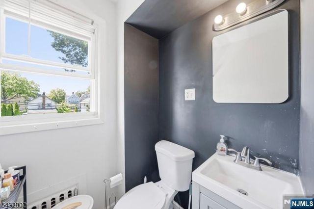 41 Edgar Street, East Orange, NJ 07018