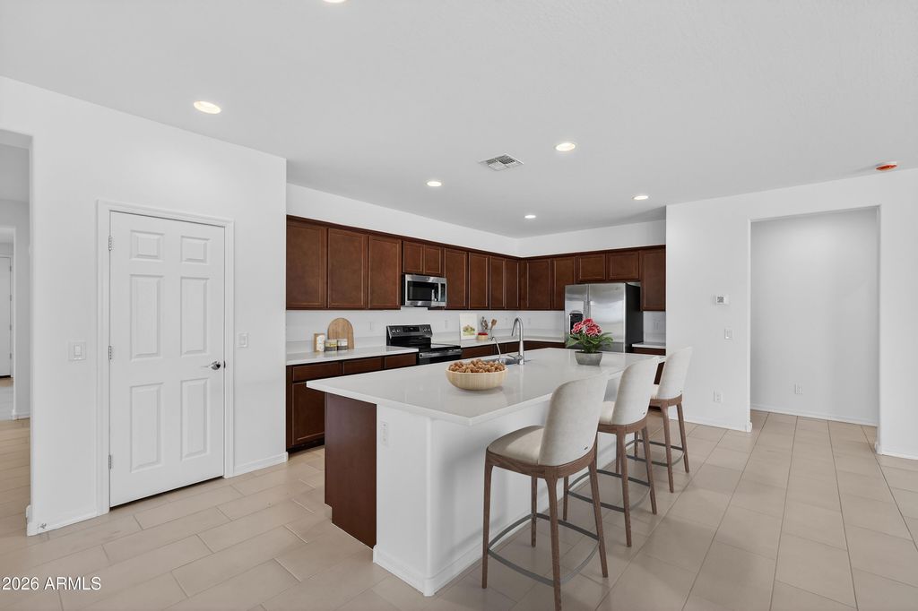 5676 N 177TH Lane, Litchfield Park, AZ 85340 — photo 2