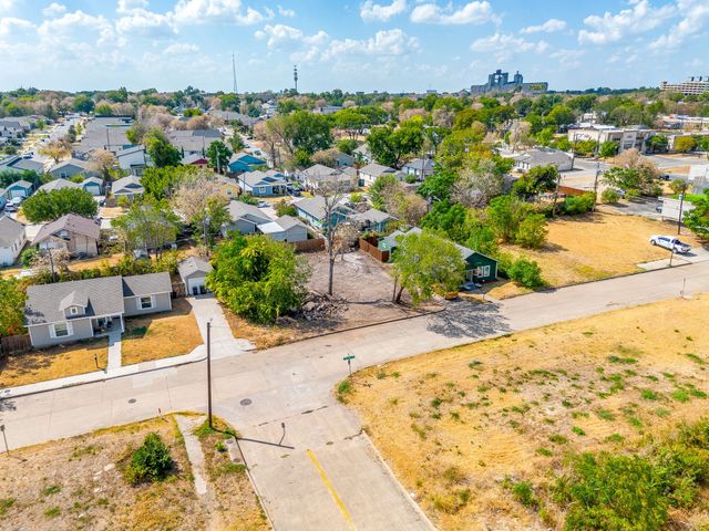 922 E Oleander Street, Fort Worth, TX 76104