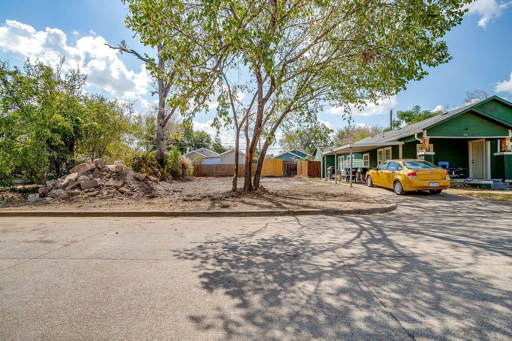 922 E Oleander Street, Fort Worth, TX 76104 — photo 4