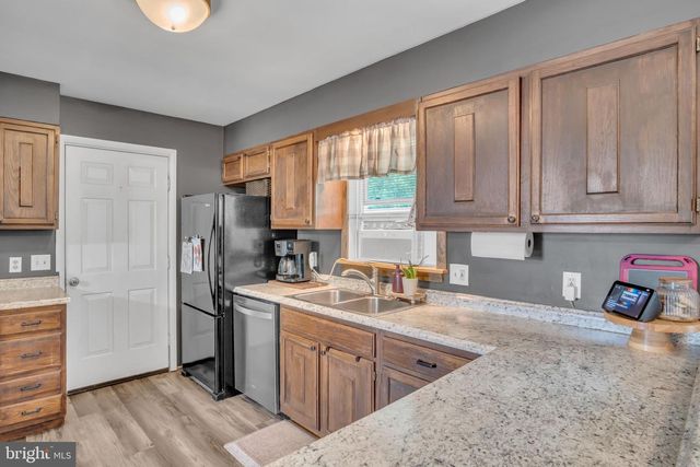 28 MOUNTAIN STREET, Mount Holly Springs, PA 17065