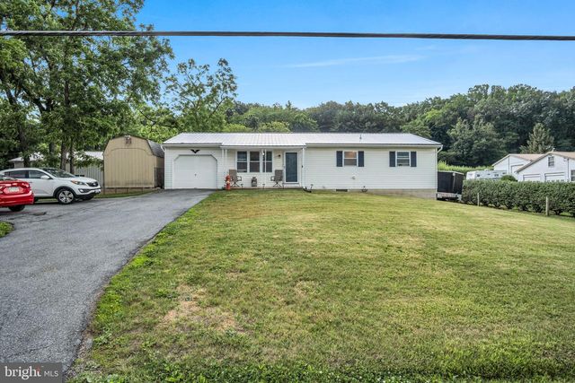 28 MOUNTAIN STREET, Mount Holly Springs, PA 17065