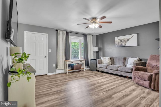 28 MOUNTAIN STREET, Mount Holly Springs, PA 17065