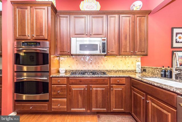 215 GOLDENROD DR, Upper Gwynedd, PA 19446