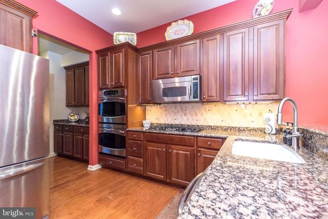 215 GOLDENROD DR, Upper Gwynedd, PA 19446