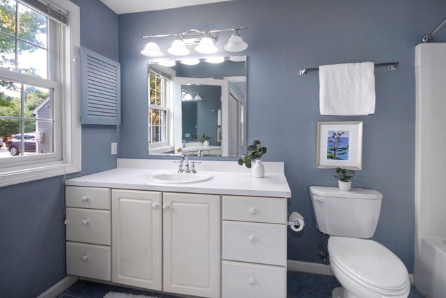 121 Audubon Dr 121, Acton, MA 01720