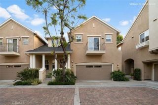 30 Burlingame, Irvine, CA 92602