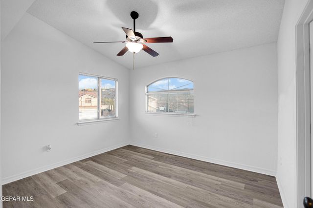 7085 CENTURY PLANT Drive, El Paso, TX 79912