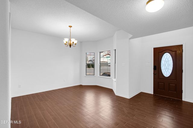 7085 CENTURY PLANT Drive, El Paso, TX 79912