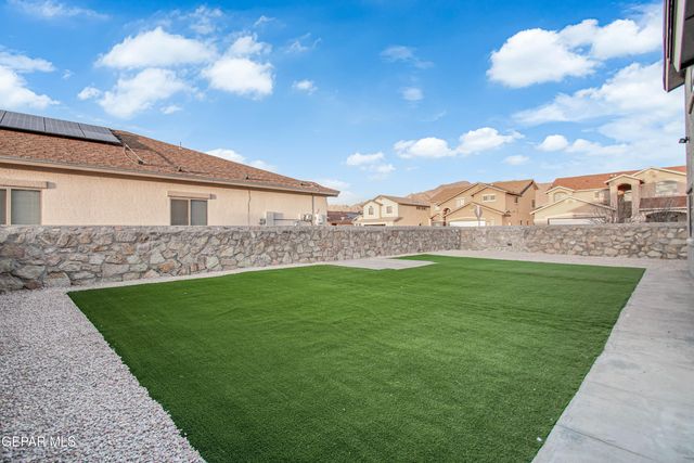 7085 CENTURY PLANT Drive, El Paso, TX 79912