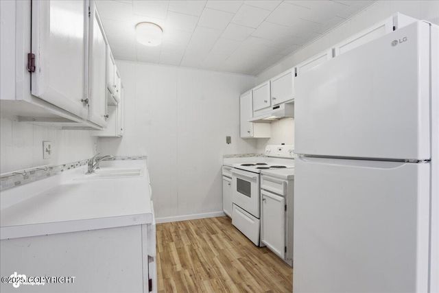 1256 Redwood Court, Anchorage, AK 99508