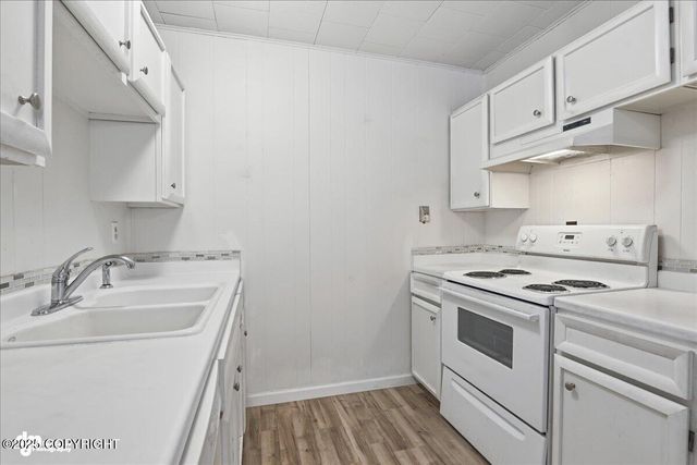 1256 Redwood Court, Anchorage, AK 99508