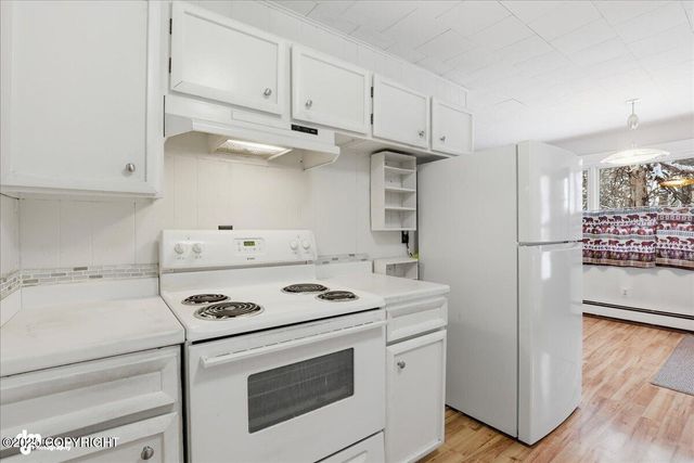 1256 Redwood Court, Anchorage, AK 99508