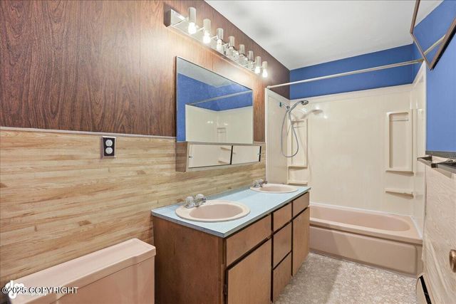 1256 Redwood Court, Anchorage, AK 99508