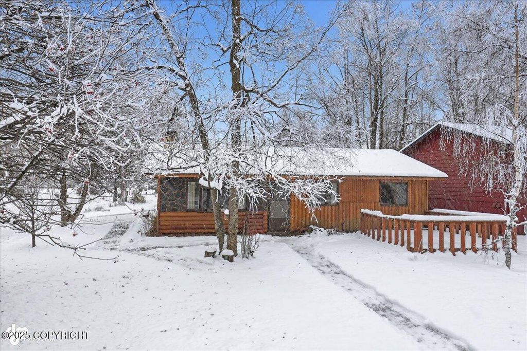 1256 Redwood Court, Anchorage, AK 99508