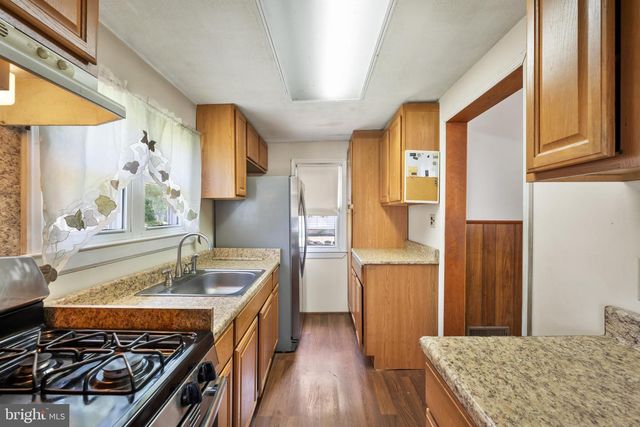 331 W JACKSON AVE, Magnolia, NJ 08049