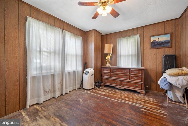 331 W JACKSON AVE, Magnolia, NJ 08049